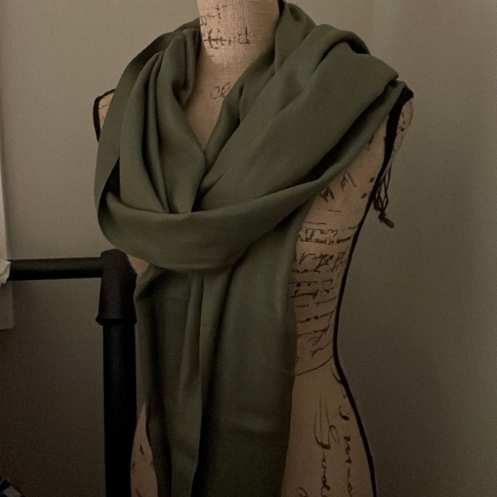 NWOT Pashmina olive green scarf